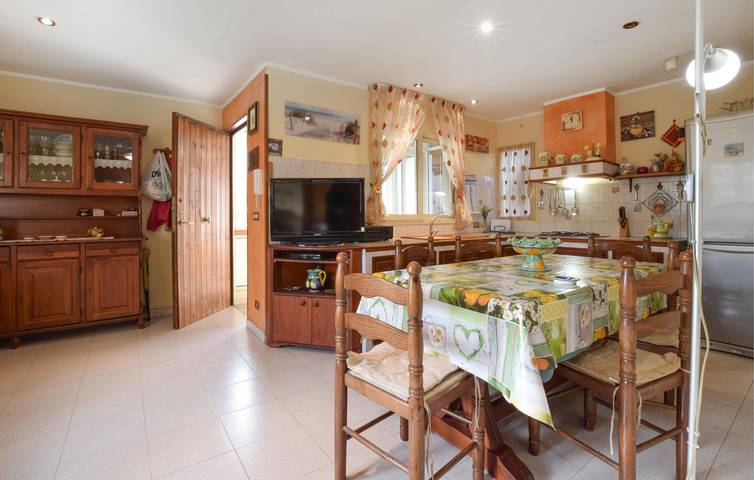 Gemütliche 2BR Wohnung | AC, Waschmaschine, Parkplatz | Nähe Strand in Altavilla Milicia, Palermo Provinz