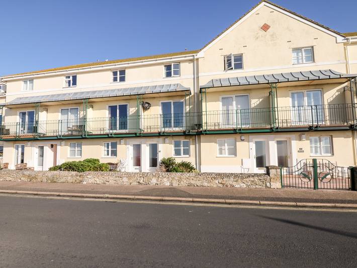 Cottage for 6 people, with Balcony and Garden in Seaton