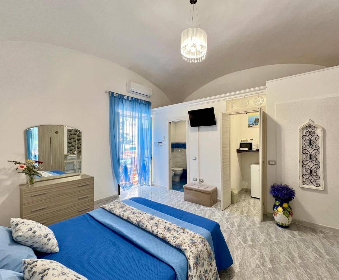 Villino Annamaria in Ischia Porto, Ischia Città