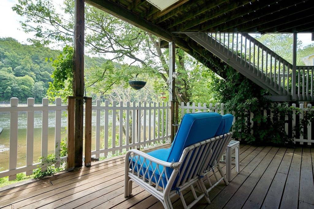 River Retreat mit privater Wohnung und Terrasse am wunderschönen Delaware River in Kingwood Township, Hunterdon County