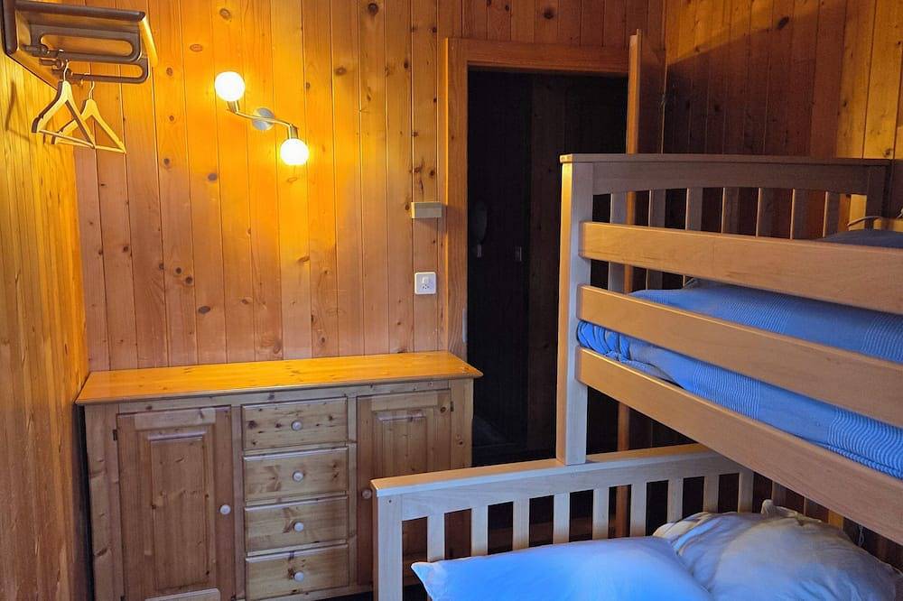 Chalet tout équipé pour famille  avec grand jardin à 300m des remontées. in Leysin, Alpes Vaudoises