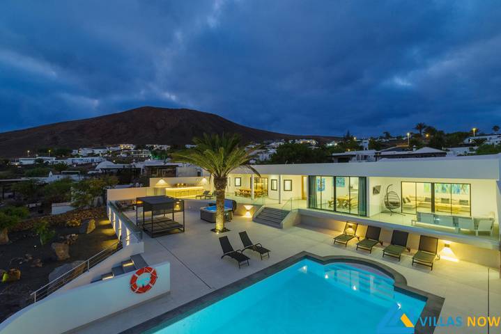 Chalet para 12 personas, con jardín además de jacuzzi y piscina en Lanzarote - 2