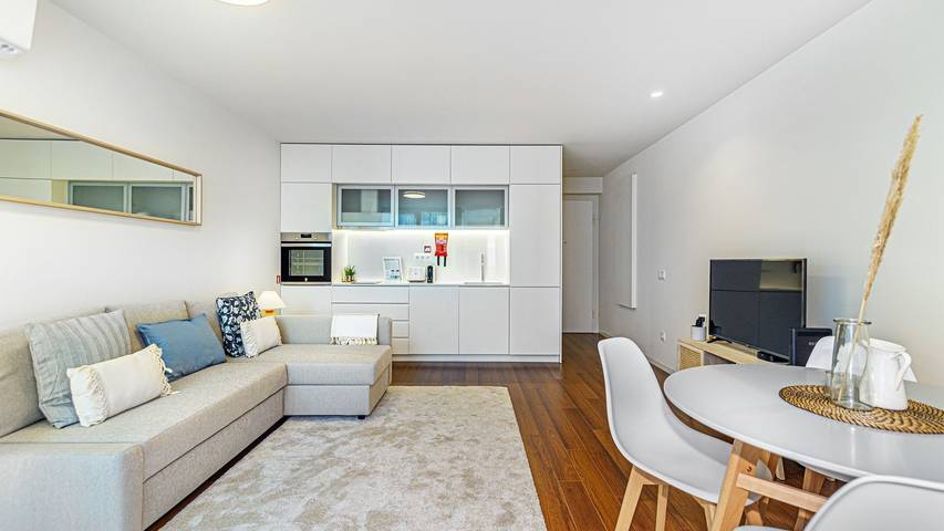 Appartement entier, Appartement de vacances pour 4 personnes avec terrasse in Cedofeita, Porto