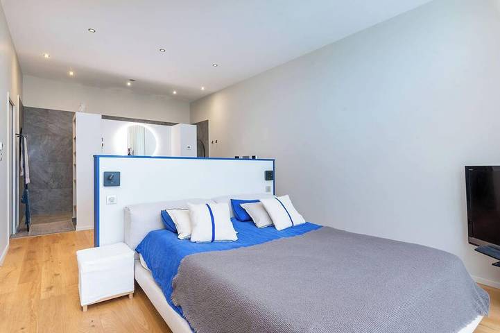 Location de vacances pour 8 personnes, avec jardin et piscine à Saint-Didier-au-Mont-d'Or - 3