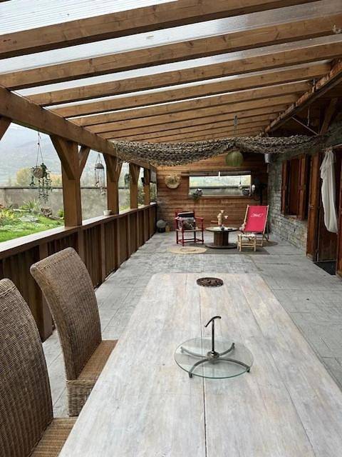 Gîte, avec Balcon et Terrasse ainsi que Jardin et Vue à Coise-Saint-Jean-Pied-Gauthier - 2