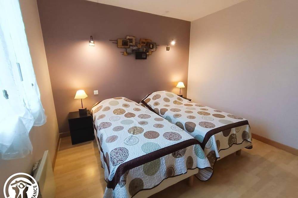 Gîtes de France® - La Villa des Chênes in Le Montat, Quercy