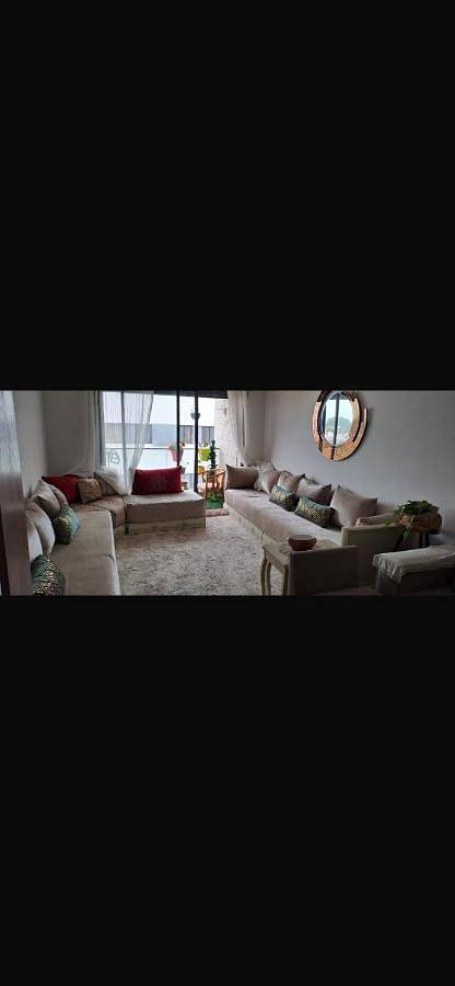 Appartement de vacances pour 4 personnes, avec piscine ainsi que vue et balcon