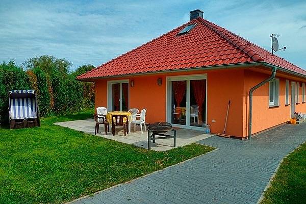Ferienhaus für 4 Personen, mit Terrasse und Garten auf Fischland - Darß - Zingst