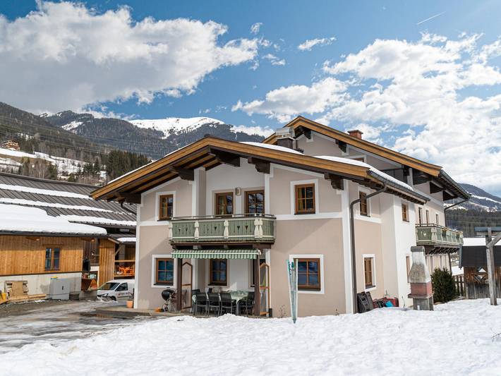 Landhuis met tuin nabij de skilift in Neukirchen am Großvenediger, Pinzgau