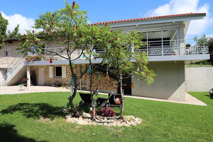 Chambre d’hôte pour 4 personnes, avec jardin, animaux acceptés