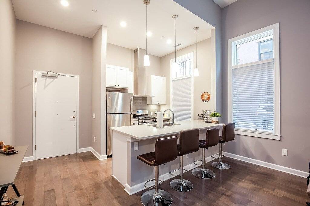 Ganze Wohnung, **m0dernlux ~New~ Otr condo *Park Onsite* in Cincinnati, Hamilton County (OH)