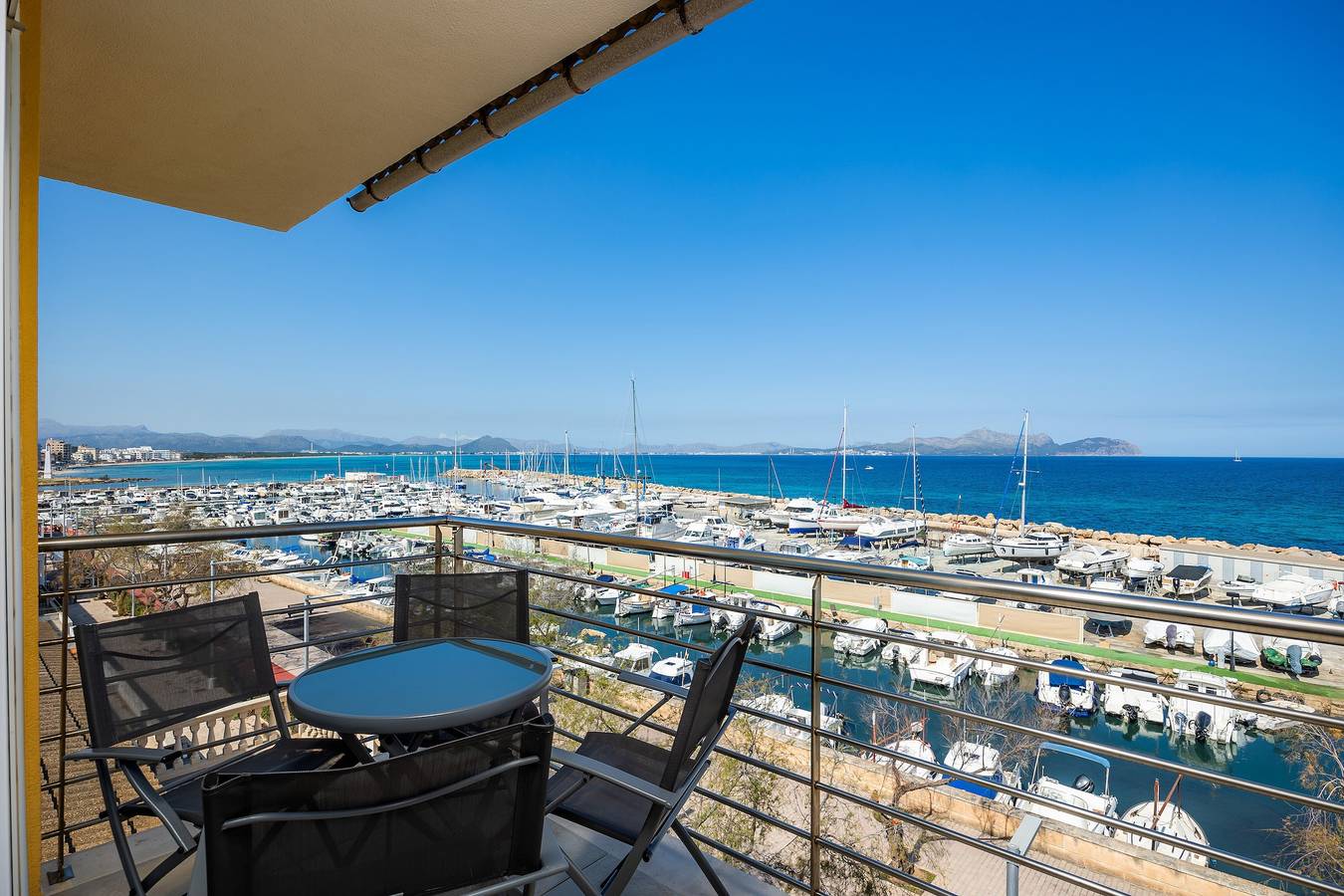 Entire apartment, Minimal Apartment Ref 9000 with Sea View, Balcony, Wi-Fi and Air Conditioning in Can Picafort, Santa Margalida