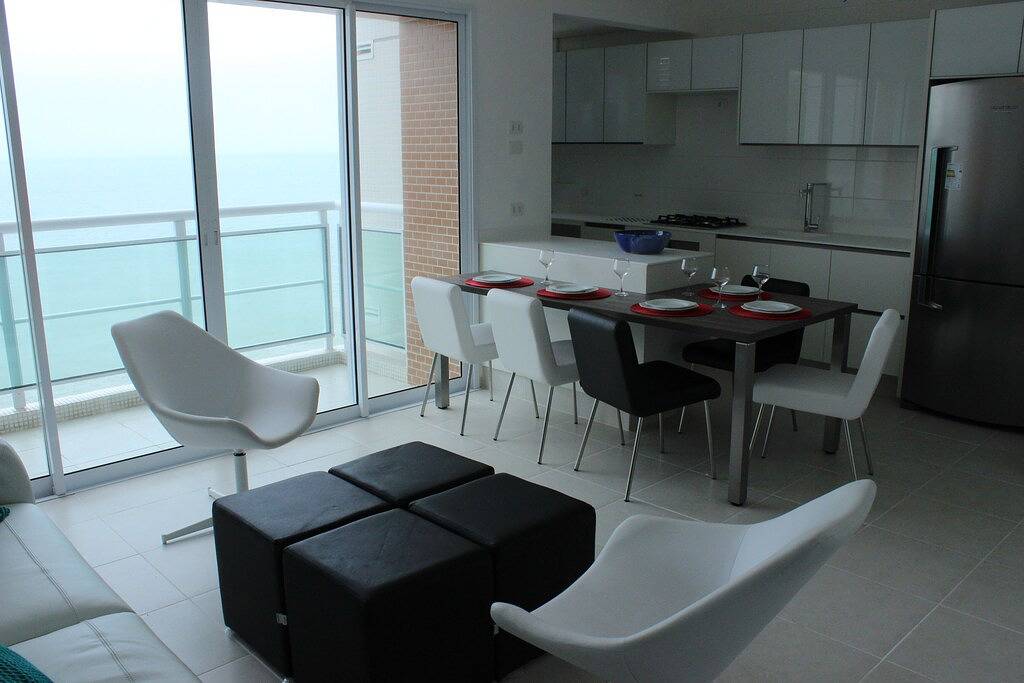 Ganze Wohnung, Am Meer: Wie ein Super-Transatlantik nicht ausgleichen ... in Tortuga (Guarujá), Praia da Enseada (Guarujá)