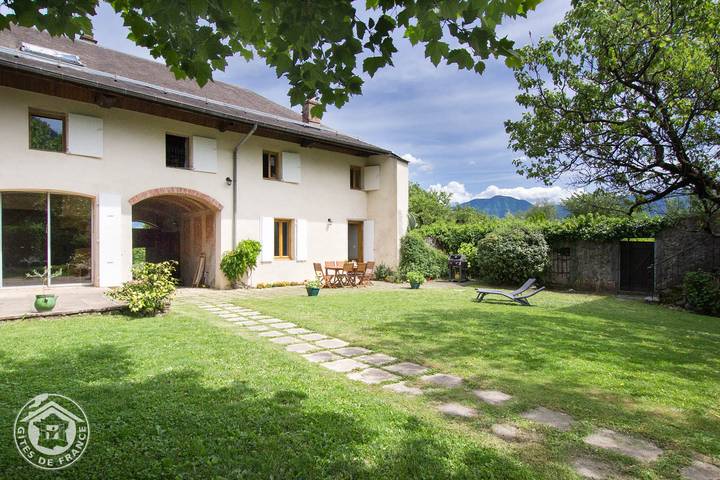 Gîte pour 6 personnes, avec terrasse et jardin - 1