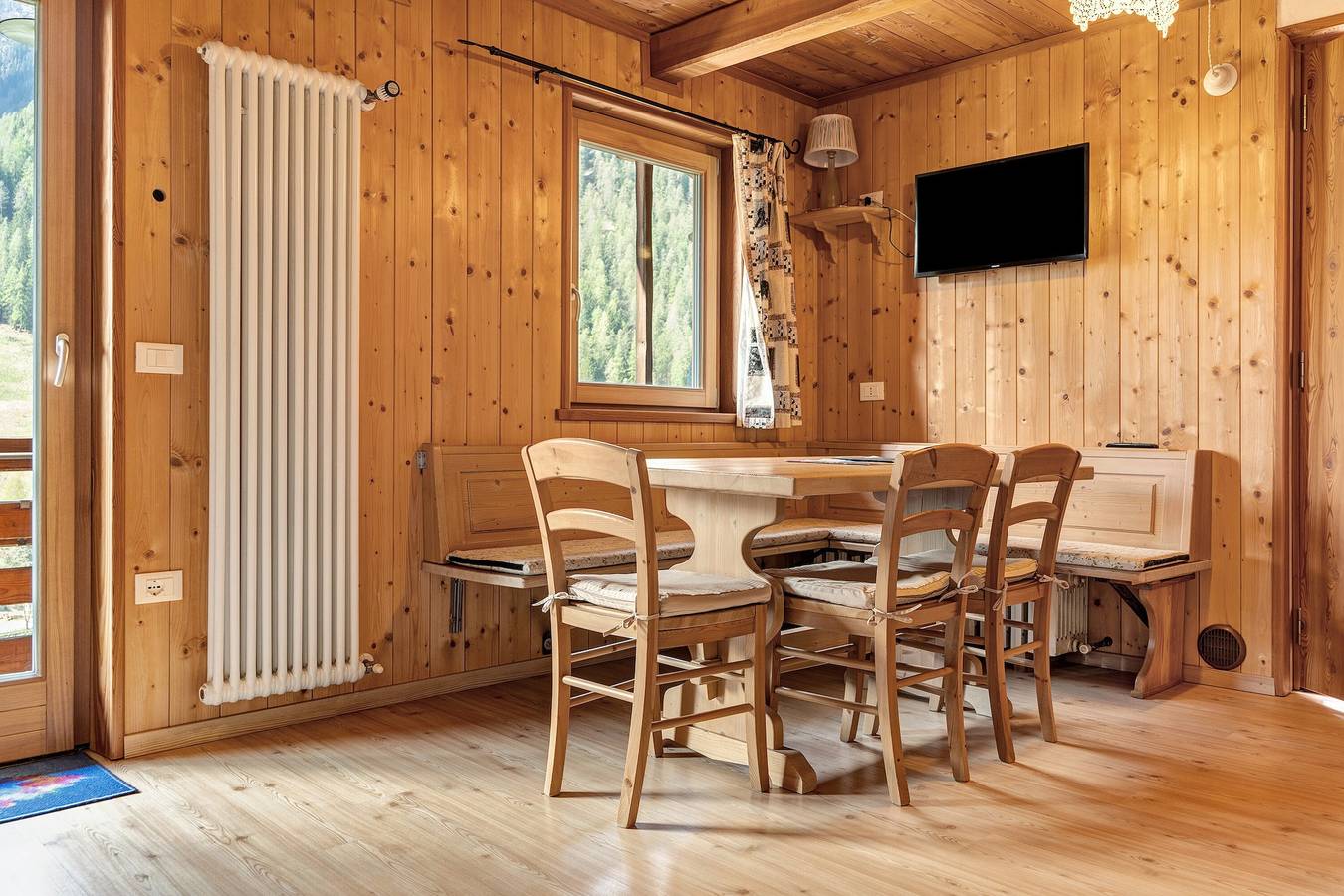 Appartamento intero, Loft Panorama : Vista montagne, 7 posti letto, 2 bagni in Val di Rabbi in San Bernardo (Rabbi), Rabbi