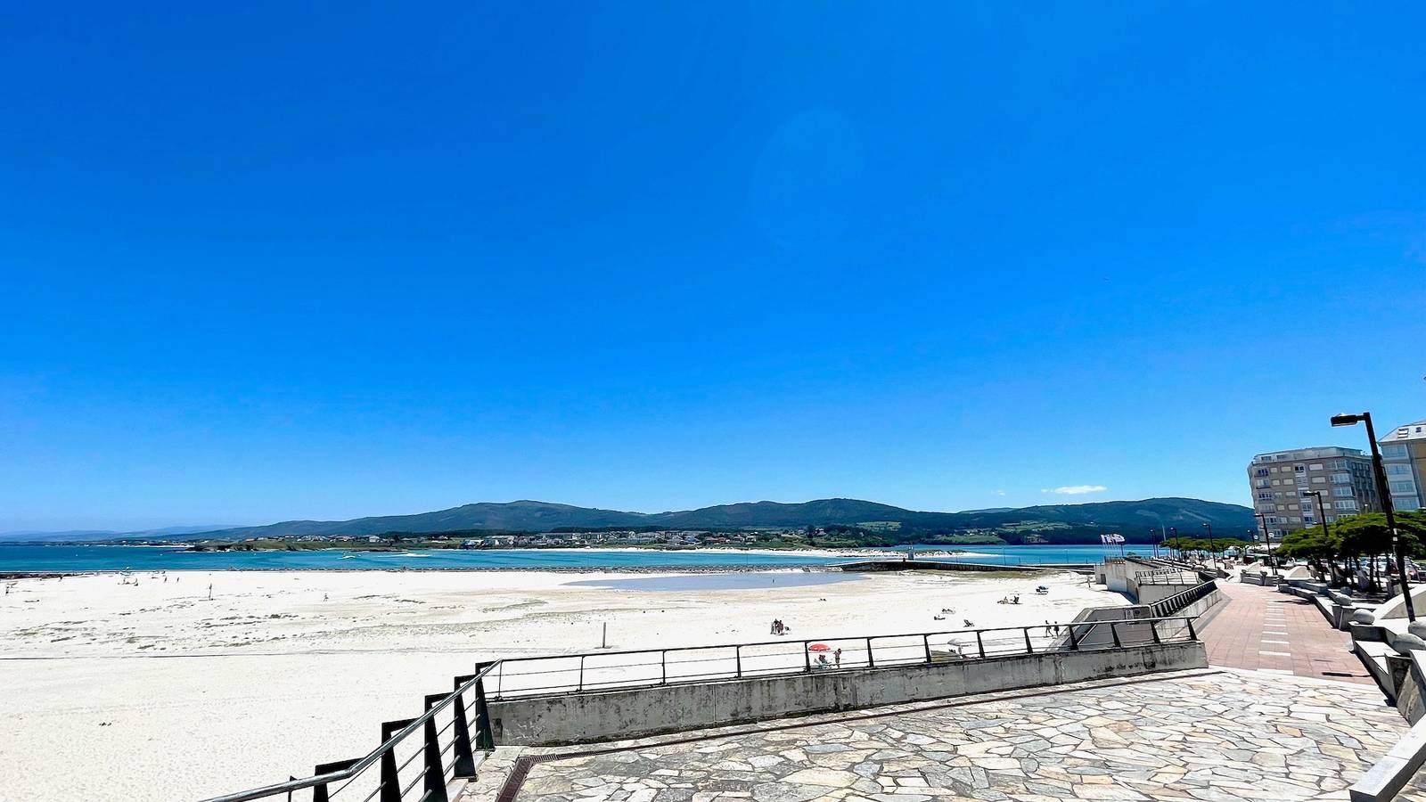 Entire apartment, The Cliffs  A Ribeira - Pampillosa in Foz, A Mariña Lucense