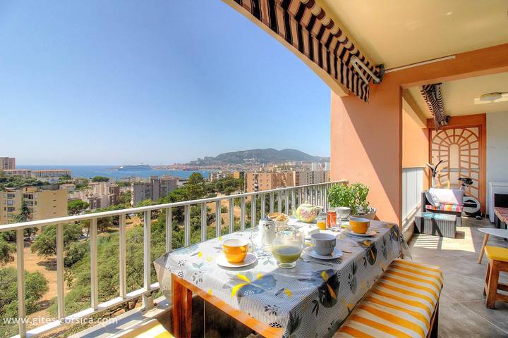 Gîte pour 4 personnes, avec Terrasse et Vue à Ajaccio