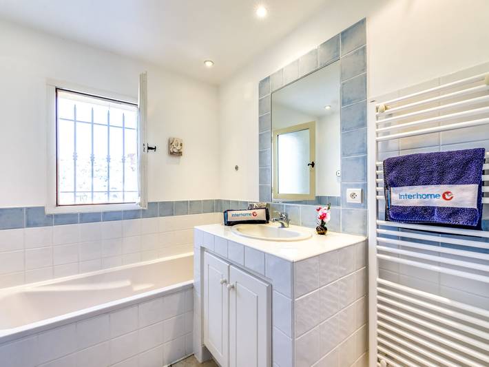 Ferienhaus für 4 Personen, mit Terrasse und Ausblick in Grimaud - 4