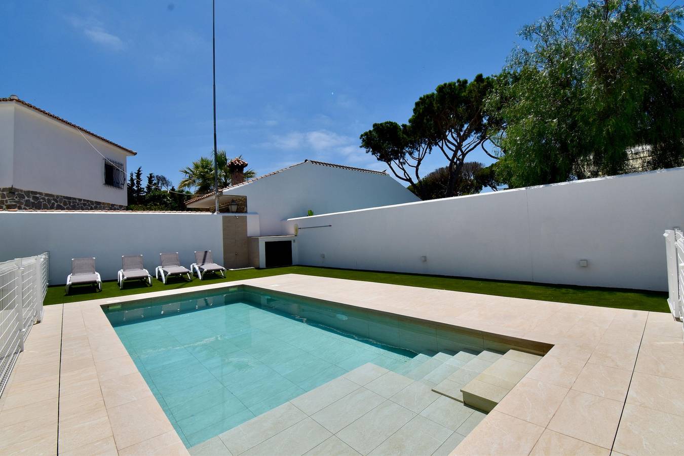 Villa Montevideo in Sancti Petri, Chiclana de la Frontera