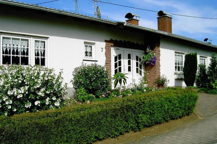 Ferienwohnung für 4 Personen, mit Whirlpool und Terrasse