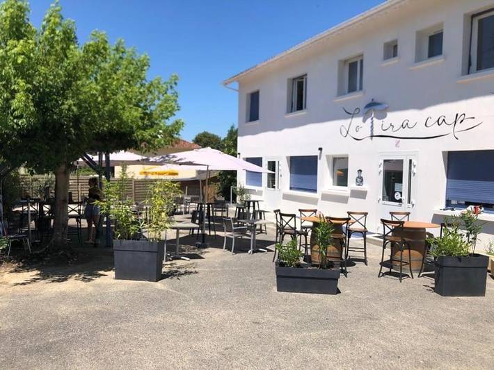 Hôtel pour 3 personnes, avec Terrasse ainsi que Jardin et Vue