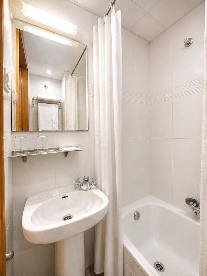 Hostal Goyma Ii in San Fernando de Henares, Área Metropolitana de Madrid
