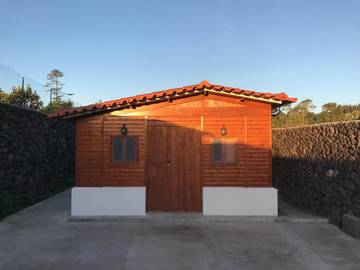 Gîte pour 3 personnes, avec jardin à Angra do Heroísmo