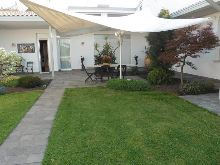 Location de vacances pour 4 personnes, avec jardin à Premariacco - 2