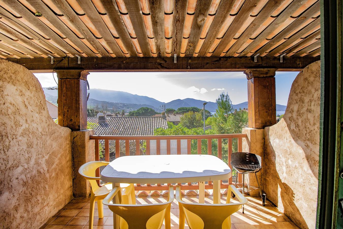 Appartement entier, Appartement 'Le Dui' avec vue mer, Wi-Fi et climatisation in Appietto, Golfe de Sagone
