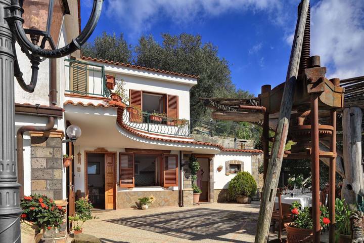 La Villa Dell'olio in Sant'Agata sui Due Golfi, Massa Lubrense