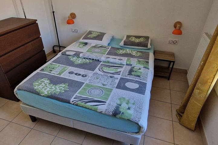 Gîte pour 4 personnes, avec jardin et balcon à Prévessin-Moëns - 3