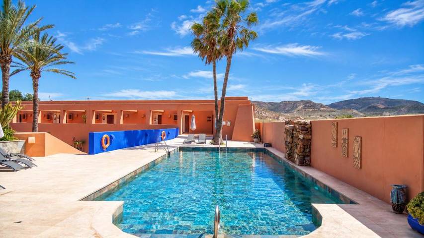Hôtel pour 2 personnes, avec Balcon et Terrasse ainsi que Jacuzzi et Jardin dans El Campillo De Rodalquilar