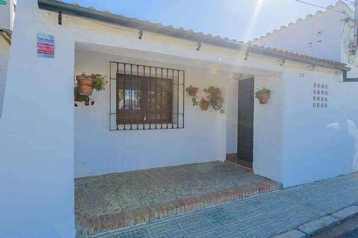 Gîte pour 20 personnes, avec Jardin à La Puebla de los Infantes