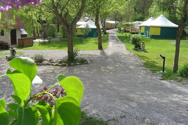 Location de vacances pour 5 personnes, avec piscine et terrasse à Veynes - 4