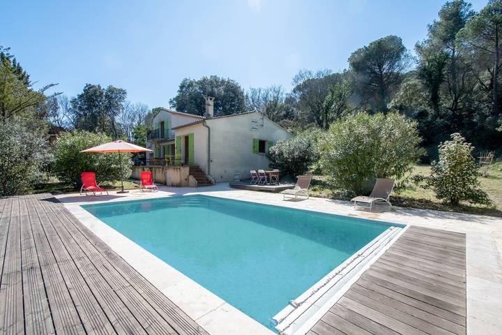 Maison de vacances pour 12 personnes, avec Balcon et Terrasse ainsi que Jardin et Piscine