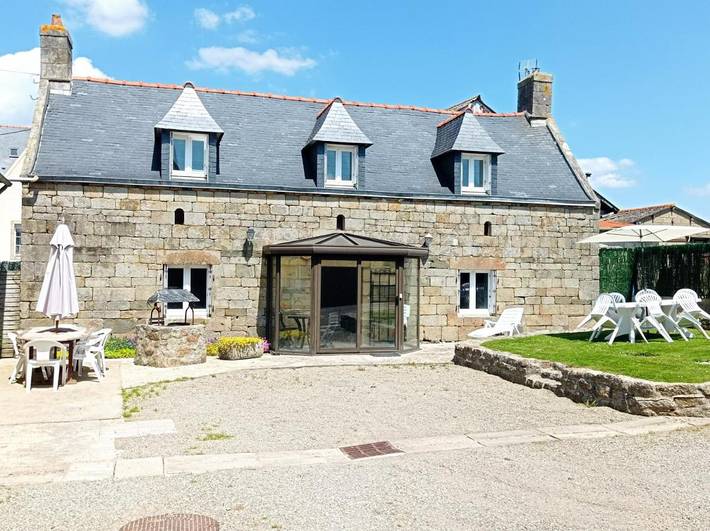 Location de vacances pour 5 personnes, avec Terrasse et Jardin à Kerlaz