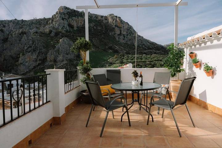 Gîte pour 6 personnes, avec vue et jardin, animaux acceptés à Zuheros - 4