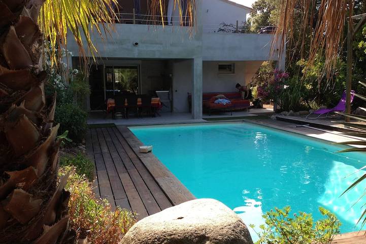 Location de vacances pour 6 personnes, avec terrasse et jardin dans Sainte-Lucie de Porto-Vecchio - 3