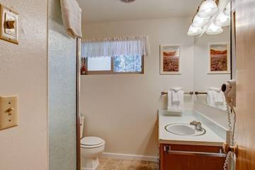 Log Cabin for 6 People in Wawona, Mariposa County, Photo 3