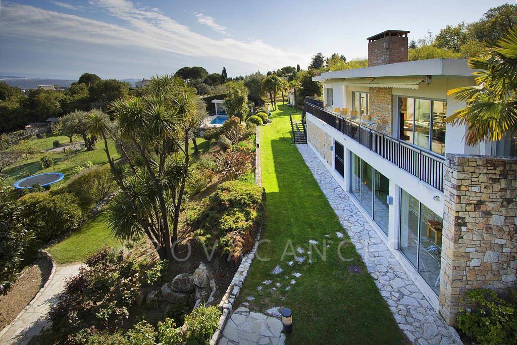 Schönes Ferienhaus mit Pool und Panoramablick in Vence in Vence, Mittelmeerküste (Frankreich)
