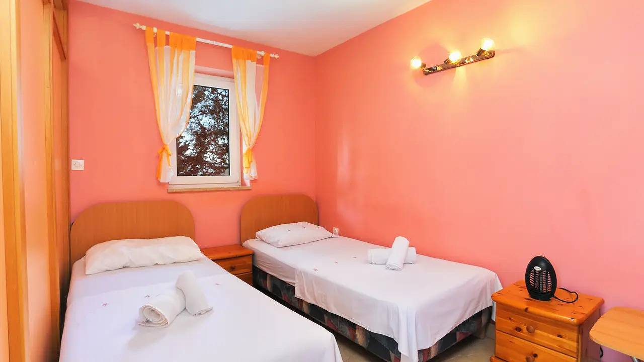 Geheel vakantieappartement, Ferienwohnung für 4 Personen (29 m²) in Marušići in Marusici, Omiš-Riviera