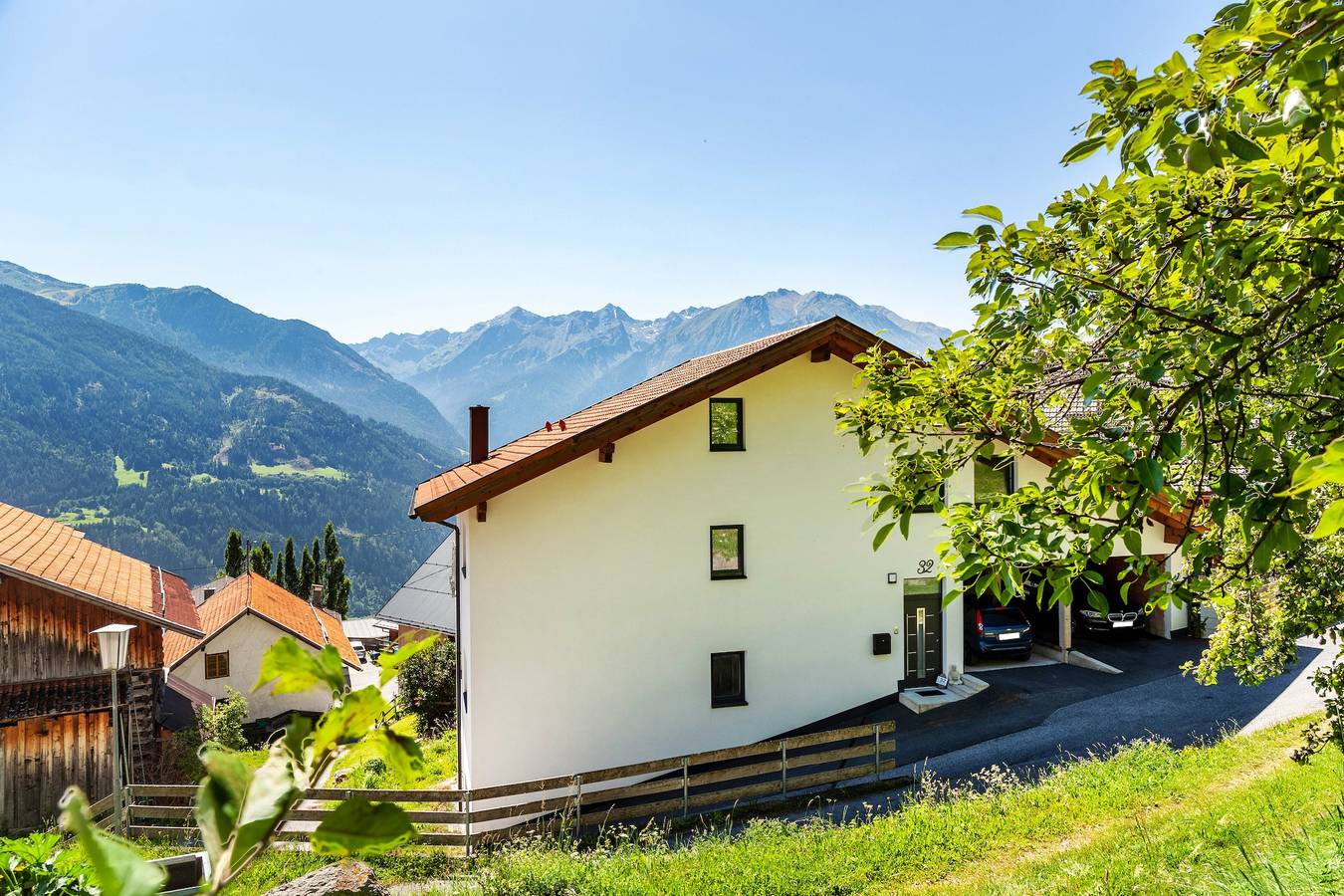 Ganze Wohnung, Ferienwohnung 'Manu's Bergblick' mit Bergblick, privater Terrasse und Wi-Fi in Kaunergrat, Arzl im Pitztal