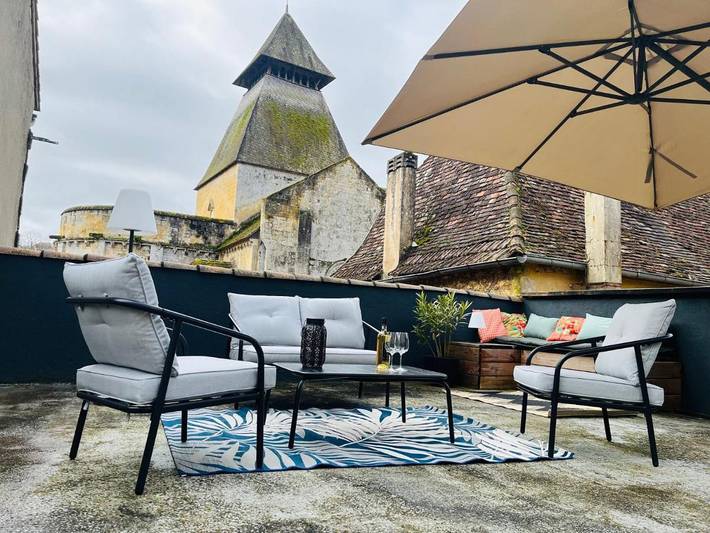 Location de vacances pour 6 personnes, avec Terrasse ainsi que Jardin et Vue dans Office De Tourisme De Buisson De Cadouin