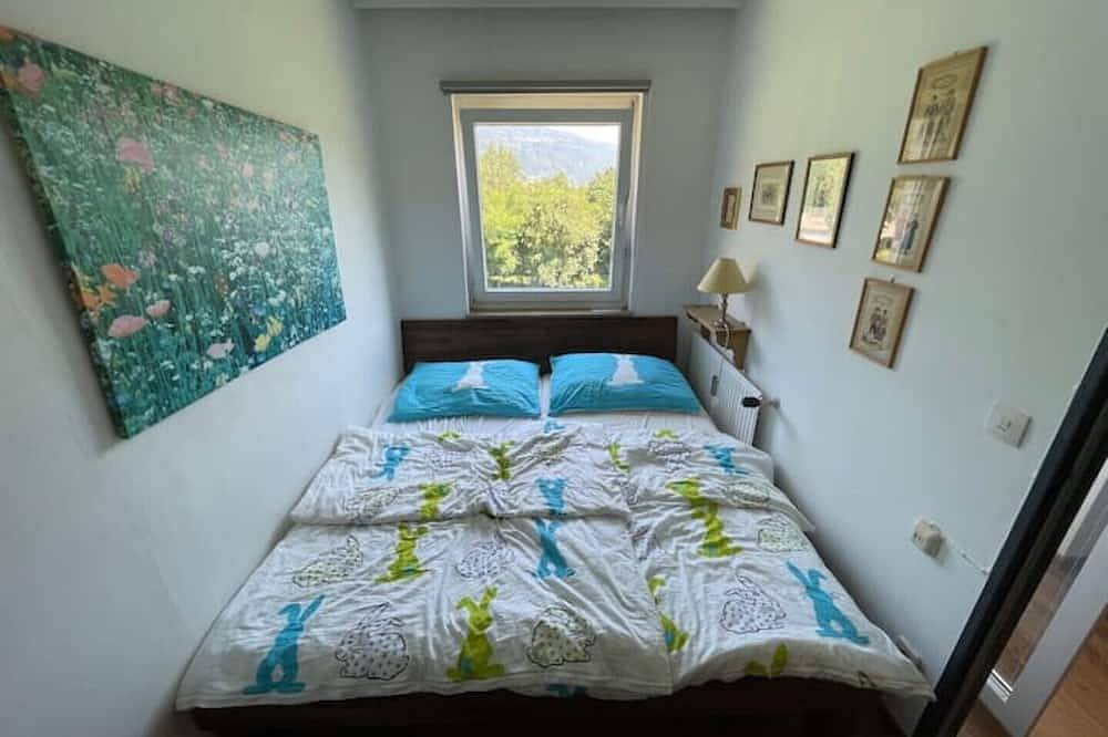 Ganze Wohnung, Ferienwohnung mit 46 qm - direkt am Ossiacher See &  Indoorpool in Bodensdorf, Gerlitzen
