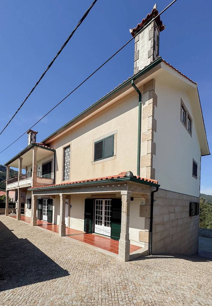 Chalet para 18 personas, con piscina además de jacuzzi y jardín en Región Norte (Portugal)