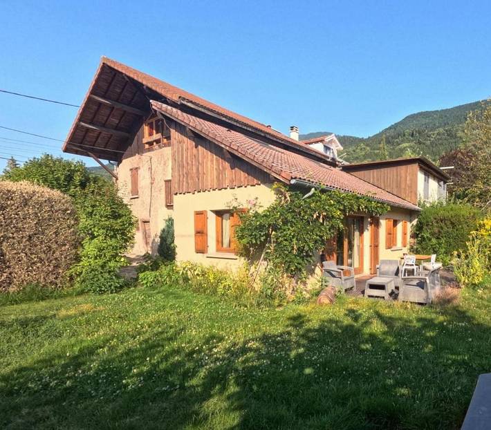 Chalet para 4 personas, con terraza además de jardín y vistas - 1