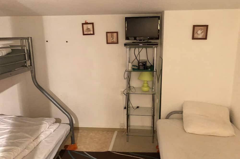 Ganze Wohnung, Apartment La Mongie 1900 3 bedrooms 8 people. in La Mongie, Bagnères-de-Bigorre