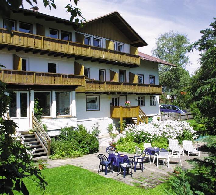 Ferienwohnung für 3 Personen, mit Balkon und Garten in Oy-Mittelberg