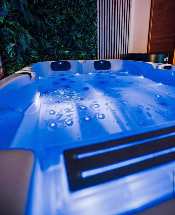 Gîte pour 2 personnes, avec terrasse et sauna ainsi que jardin et jacuzzi à Denain - 3