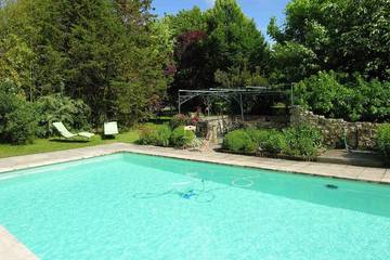 Gîte pour 8 personnes, avec jardin ainsi que terrasse et piscine à Montaut (Dordogne)